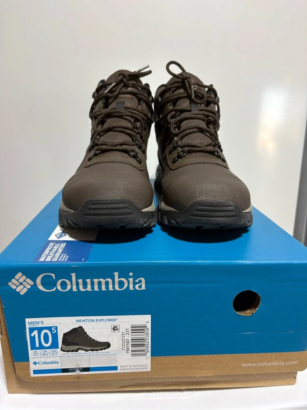 Columbia Men's Newton Explorer Waterproof Hiking Boots in Brown  size 10.5